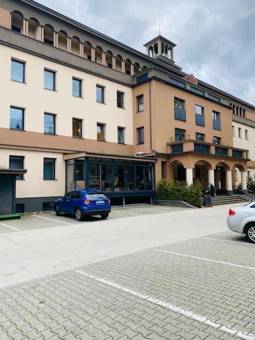 Residence Park Lovely Apartman With Private Parking Kysucke Nove Mesto Dış mekan fotoğraf