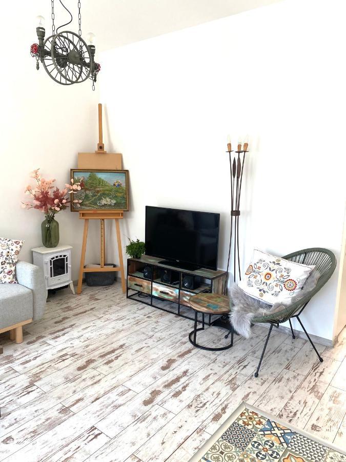 Residence Park Lovely Apartman With Private Parking Kysucke Nove Mesto Dış mekan fotoğraf