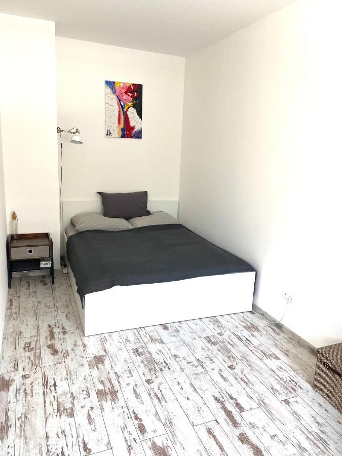 Residence Park Lovely Apartman With Private Parking Kysucke Nove Mesto Dış mekan fotoğraf